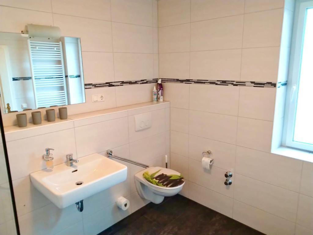 Apartment Ferien Und Monteurwohnung *